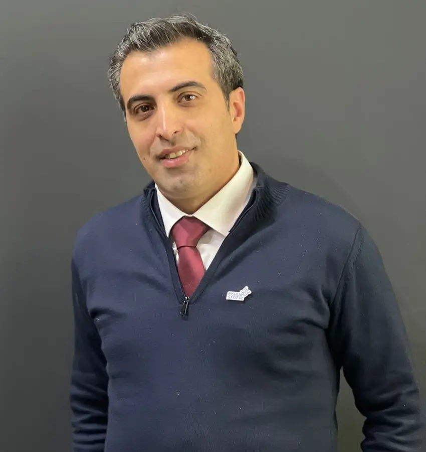 آقای شیخدادزاده، مدیر فروش